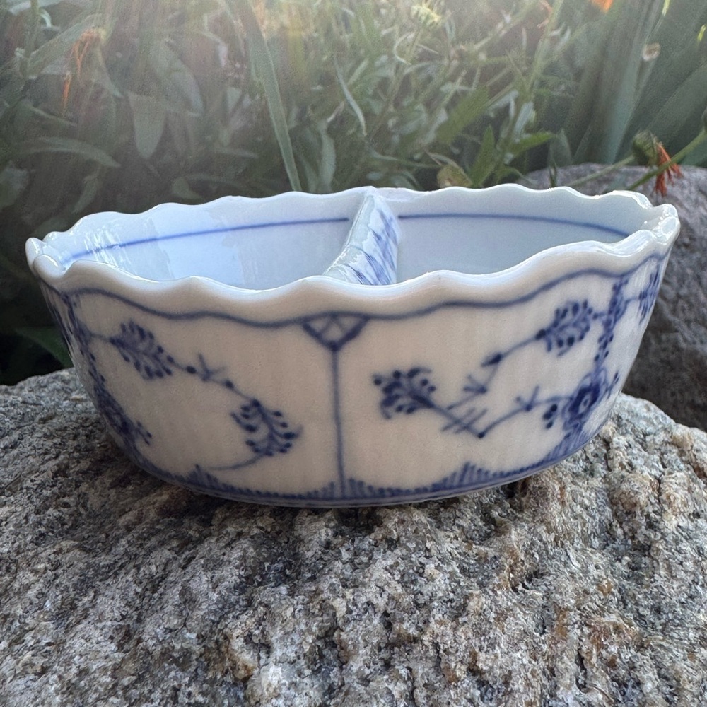 Royal Copenhagen Blue Fluted, Plain, round pickle dish 11cm no. 1-1